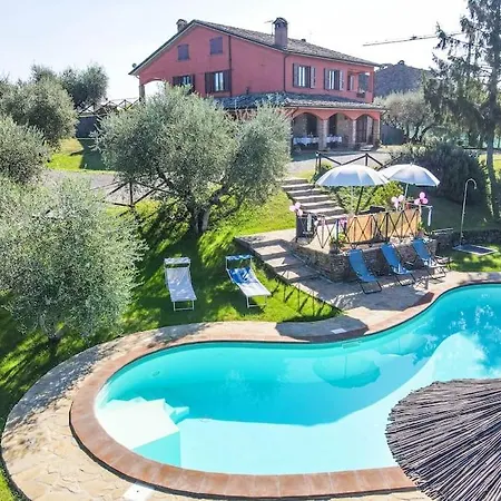 By Casamerina, Large With Pool, Garden Near Trasimeno *