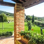 By Casamerina, Large With Pool, Garden Near Trasimeno *