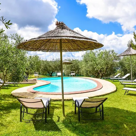 By Casamerina, Large With Pool, Garden Near Trasimeno Villa *