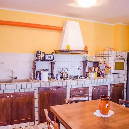 Villa By Casamerina, Large With Pool, Garden Near Trasimeno