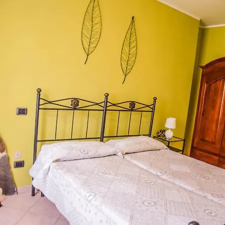 By Casamerina, Large With Pool, Garden Near Trasimeno Vila