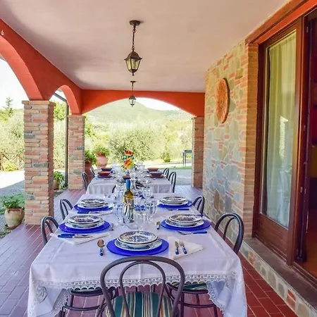 By Casamerina, Large With Pool, Garden Near Trasimeno 타베르넬레