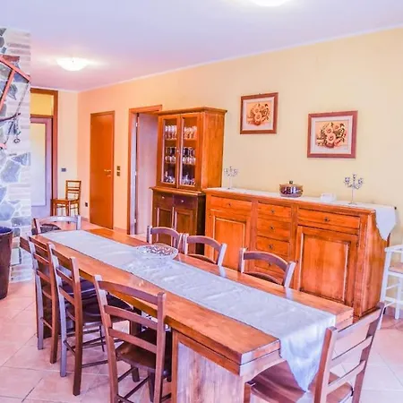 By Casamerina, Large With Pool, Garden Near Trasimeno Vila
