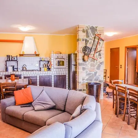 Villa By Casamerina, Large With Pool, Garden Near Trasimeno *