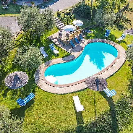 By Casamerina, Large With Pool, Garden Near Trasimeno *