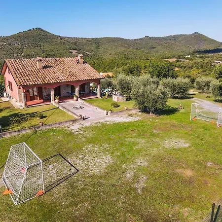 Villa By Casamerina, Large With Pool, Garden Near Trasimeno