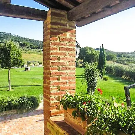 By Casamerina, Large With Pool, Garden Near Trasimeno *