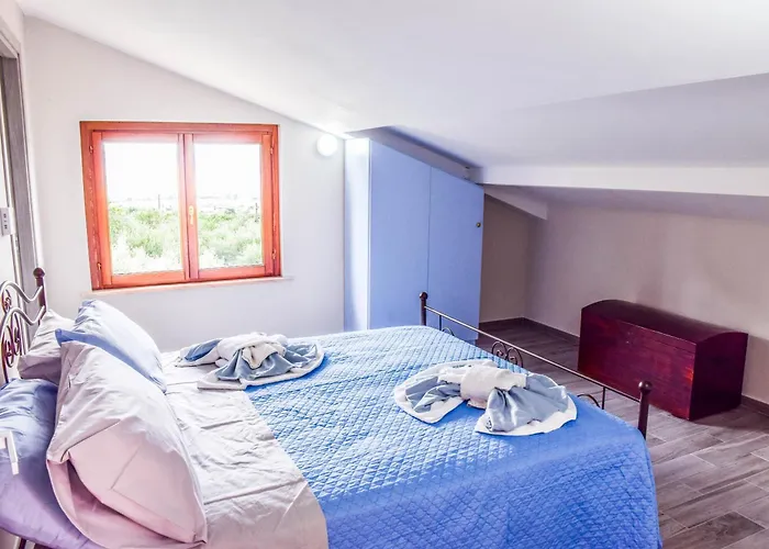 By Casamerina, Large With Pool, Garden Near Trasimeno Villa