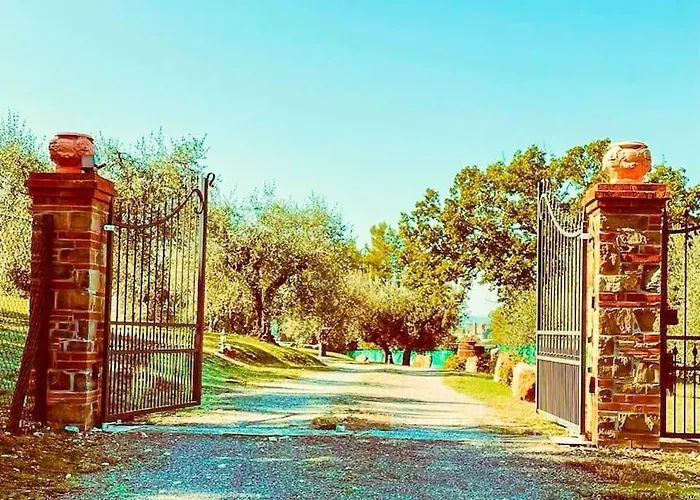 By Casamerina, Large With Pool, Garden Near Trasimeno Villa