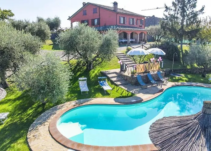 By Casamerina, Large With Pool, Garden Near Trasimeno *