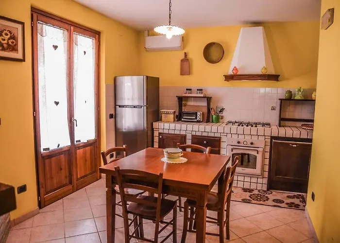 Villa By Casamerina, Large With Pool, Garden Near Trasimeno